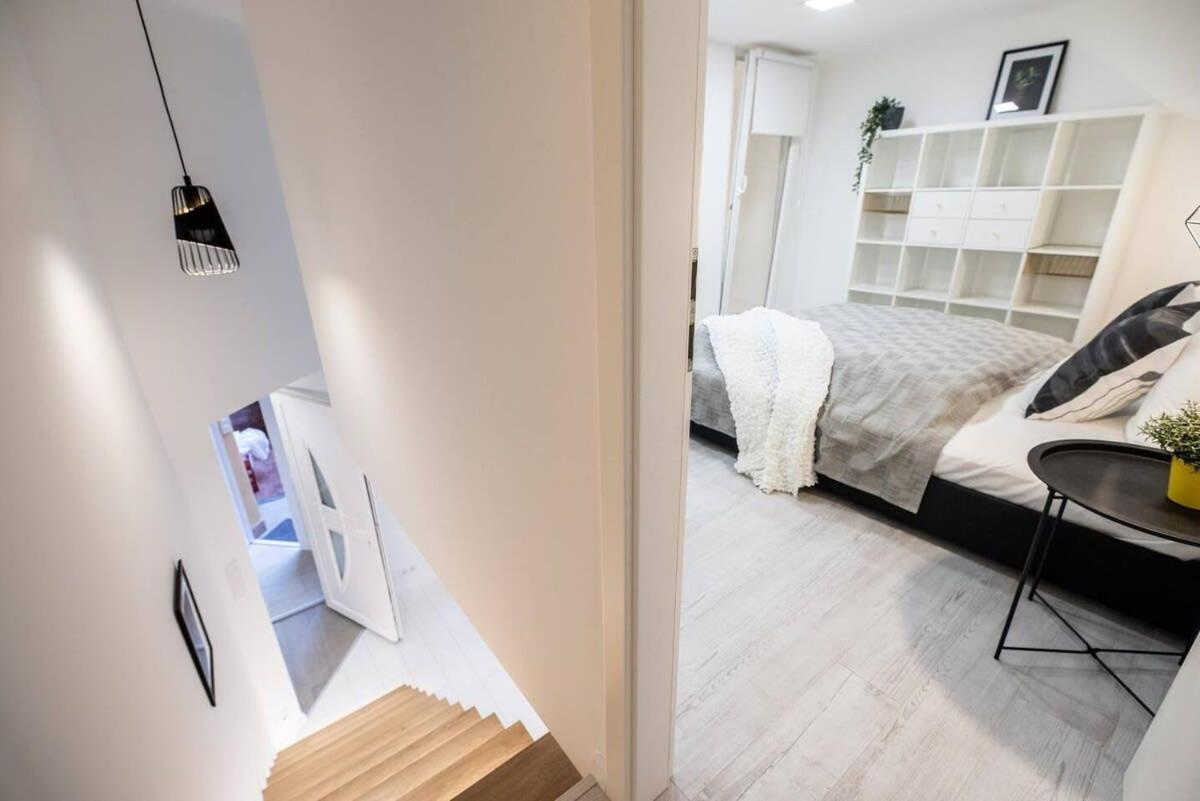 בודפשט Renovated Design Apartment Close To The Danube מראה חיצוני תמונה